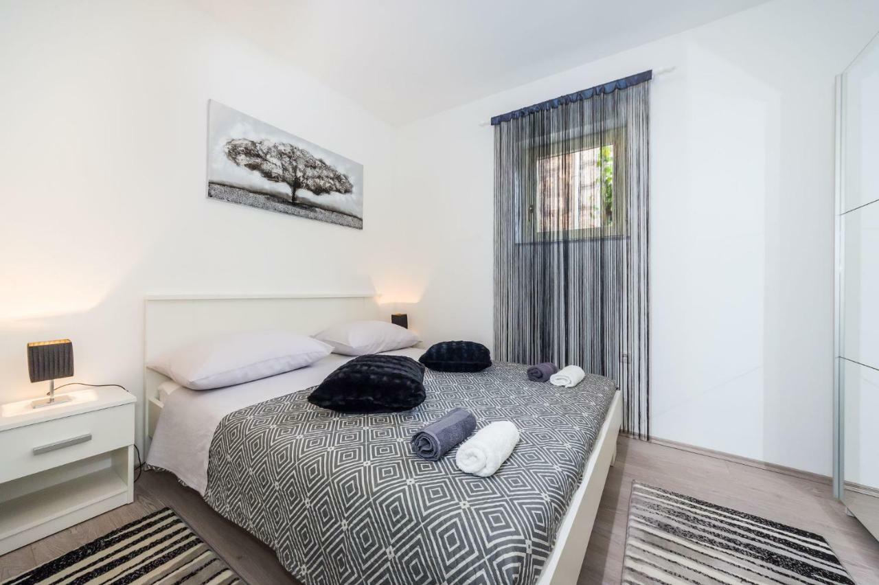 Apartman Nino Novigrad  Buitenkant foto